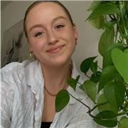 Online Mathe-Nachhilfe von Tutorin Angi